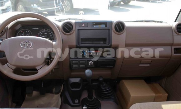 Buy Import Toyota Land Cruiser Beige Car in Import - Dubai in Ayeyarwady Buy Import Toyota Land Cruiser Beige Car in Import - Dubai in Ayeyarwady