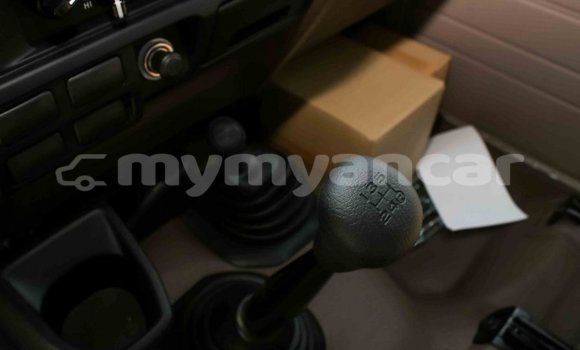 Buy Import Toyota Land Cruiser Beige Car in Import - Dubai in Ayeyarwady Buy Import Toyota Land Cruiser Beige Car in Import - Dubai in Ayeyarwady