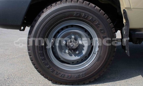 Buy Import Toyota Land Cruiser Beige Car in Import - Dubai in Ayeyarwady Buy Import Toyota Land Cruiser Beige Car in Import - Dubai in Ayeyarwady