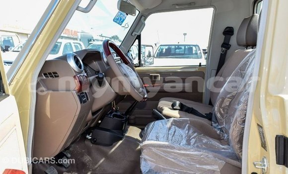 Acheter Import Voiture Toyota Land Cruiser Beige à Import - Dubai, #<Region:0x000000000c5121b8> Acheter Import Voiture Toyota Land Cruiser Beige à Import - Dubai, #<Region:0x000000000c5121b8>