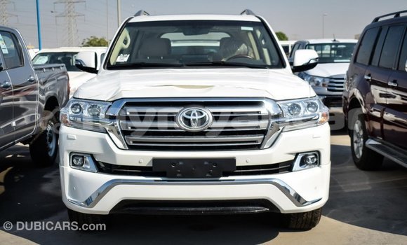 Buy Import Toyota Land Cruiser White Car in Import - Dubai in Ayeyarwady Buy Import Toyota Land Cruiser White Car in Import - Dubai in Ayeyarwady