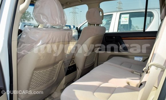 Buy Import Toyota Land Cruiser White Car in Import - Dubai in Ayeyarwady Buy Import Toyota Land Cruiser White Car in Import - Dubai in Ayeyarwady