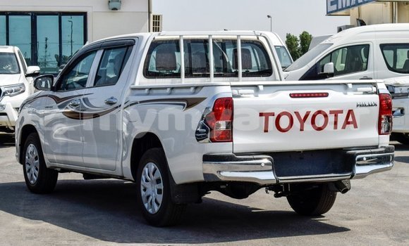 Buy Import Toyota Hilux White Car in Import - Dubai in Ayeyarwady Buy Import Toyota Hilux White Car in Import - Dubai in Ayeyarwady