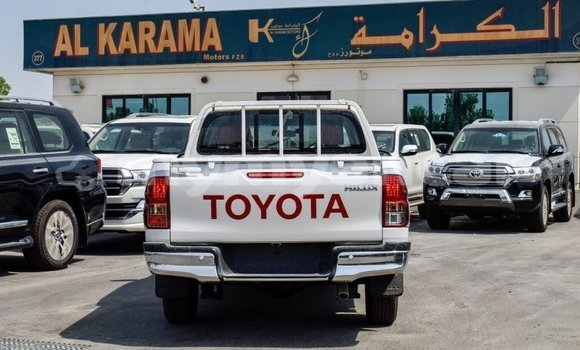 Buy Import Toyota Hilux White Car in Import - Dubai in Ayeyarwady Buy Import Toyota Hilux White Car in Import - Dubai in Ayeyarwady