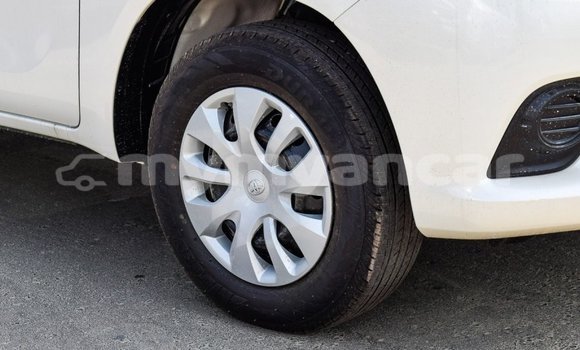 Buy Import Toyota Hilux White Car in Import - Dubai in Ayeyarwady Buy Import Toyota Hilux White Car in Import - Dubai in Ayeyarwady