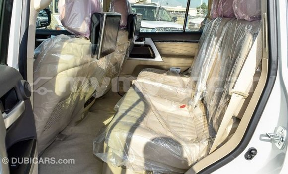 Buy Import Toyota Land Cruiser White Car in Import - Dubai in Ayeyarwady Buy Import Toyota Land Cruiser White Car in Import - Dubai in Ayeyarwady