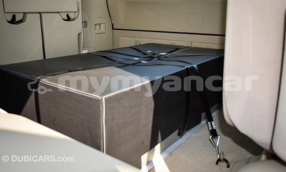 Buy Import Toyota Land Cruiser White Car in Import - Dubai in Ayeyarwady Buy Import Toyota Land Cruiser White Car in Import - Dubai in Ayeyarwady