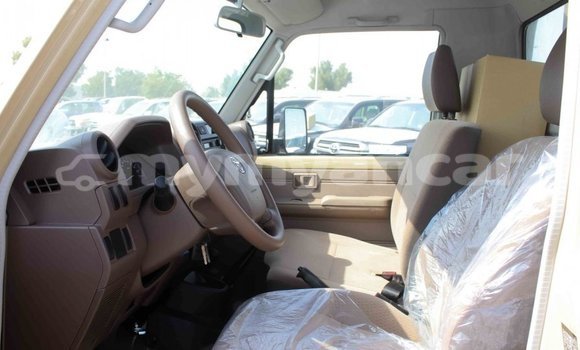 Buy Import Toyota Land Cruiser Beige Car in Import - Dubai in Ayeyarwady Buy Import Toyota Land Cruiser Beige Car in Import - Dubai in Ayeyarwady