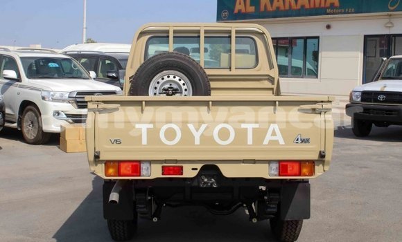Buy Import Toyota Land Cruiser Beige Car in Import - Dubai in Ayeyarwady Buy Import Toyota Land Cruiser Beige Car in Import - Dubai in Ayeyarwady
