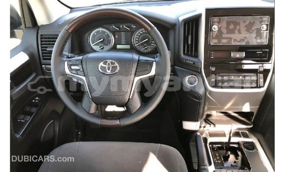 Buy Import Toyota Land Cruiser Black Car in Import - Dubai in Ayeyarwady Buy Import Toyota Land Cruiser Black Car in Import - Dubai in Ayeyarwady