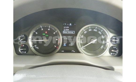 သွင်းကုန် Toyota Land Cruiser White ကား Import - Dubai Ayeyarwady သွင်းကုန် Toyota Land Cruiser White ကား Import - Dubai Ayeyarwady