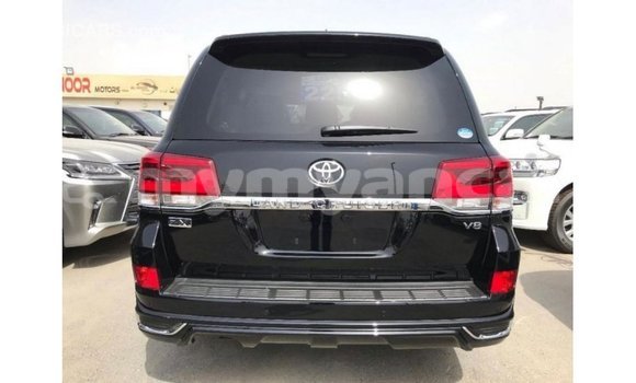 Buy Import Toyota Land Cruiser Black Car in Import - Dubai in Ayeyarwady Buy Import Toyota Land Cruiser Black Car in Import - Dubai in Ayeyarwady