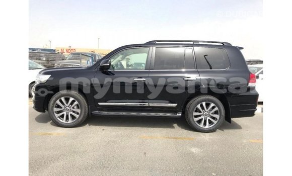 Buy Import Toyota Land Cruiser Black Car in Import - Dubai in Ayeyarwady Buy Import Toyota Land Cruiser Black Car in Import - Dubai in Ayeyarwady