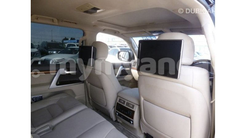 Big with watermark toyota land cruiser ayeyarwady import dubai 2612