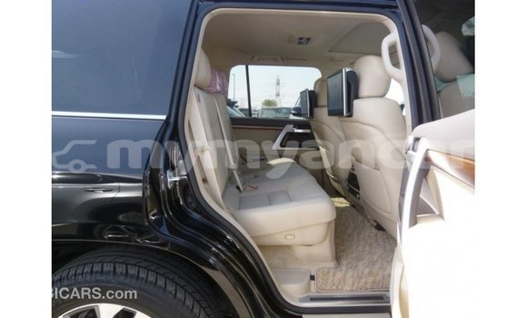 Buy Import Toyota Land Cruiser Black Car in Import - Dubai in Ayeyarwady Buy Import Toyota Land Cruiser Black Car in Import - Dubai in Ayeyarwady