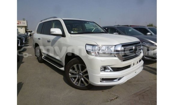 Acheter Import Voiture Toyota Land Cruiser Blanc à Import - Dubai, #<Region:0x000000000c5121b8> Acheter Import Voiture Toyota Land Cruiser Blanc à Import - Dubai, #<Region:0x000000000c5121b8>