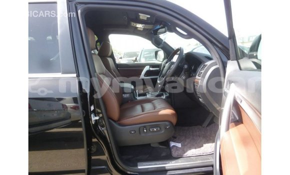 သွင်းကုန် Toyota Land Cruiser Black ကား Import - Dubai Ayeyarwady သွင်းကုန် Toyota Land Cruiser Black ကား Import - Dubai Ayeyarwady