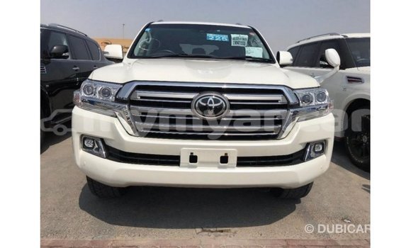 Acheter Import Voiture Toyota Land Cruiser Blanc à Import - Dubai, #<Region:0x000000000c5121b8> Acheter Import Voiture Toyota Land Cruiser Blanc à Import - Dubai, #<Region:0x000000000c5121b8>