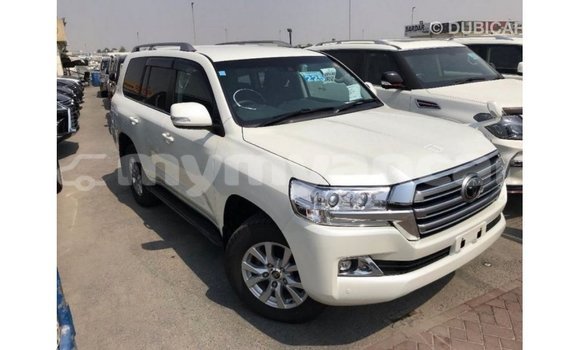 Acheter Import Voiture Toyota Land Cruiser Blanc à Import - Dubai, #<Region:0x000000000c5121b8> Acheter Import Voiture Toyota Land Cruiser Blanc à Import - Dubai, #<Region:0x000000000c5121b8>