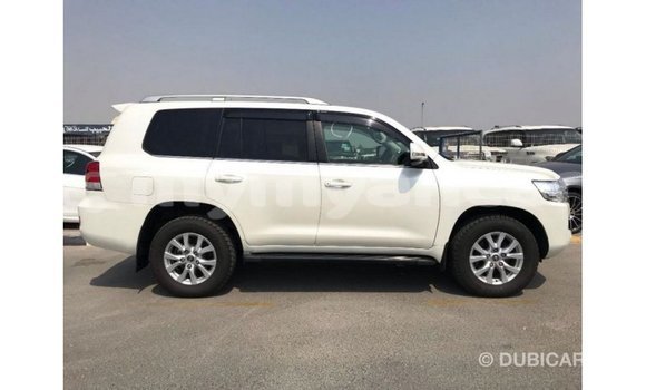 Acheter Import Voiture Toyota Land Cruiser Blanc à Import - Dubai, #<Region:0x000000000c5121b8> Acheter Import Voiture Toyota Land Cruiser Blanc à Import - Dubai, #<Region:0x000000000c5121b8>