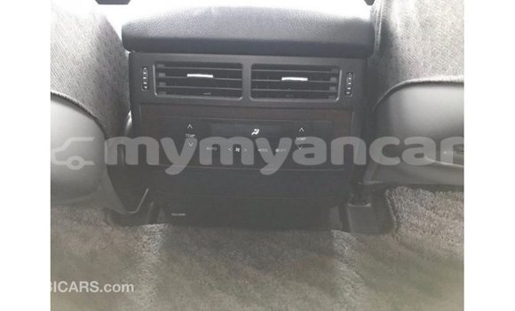 Acheter Import Voiture Toyota Land Cruiser Blanc à Import - Dubai, #<Region:0x000000000c5121b8> Acheter Import Voiture Toyota Land Cruiser Blanc à Import - Dubai, #<Region:0x000000000c5121b8>