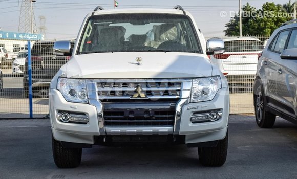 သွင်းကုန် Mitsubishi Pajero White ကား Import - Dubai Ayeyarwady သွင်းကုန် Mitsubishi Pajero White ကား Import - Dubai Ayeyarwady
