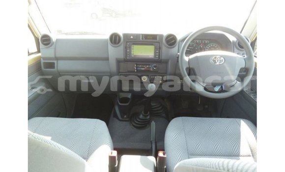 Buy Import Toyota Land Cruiser Beige Car in Import - Dubai in Ayeyarwady Buy Import Toyota Land Cruiser Beige Car in Import - Dubai in Ayeyarwady