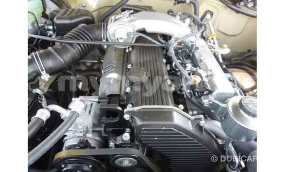Buy Import Toyota Land Cruiser Beige Car in Import - Dubai in Ayeyarwady Buy Import Toyota Land Cruiser Beige Car in Import - Dubai in Ayeyarwady