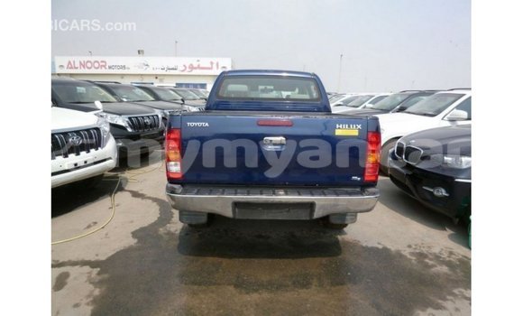 သွင်းကုန် Toyota Hilux Blue ကား Import - Dubai Ayeyarwady သွင်းကုန် Toyota Hilux Blue ကား Import - Dubai Ayeyarwady