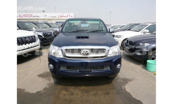 သွင်းကုန် Toyota Hilux Blue ကား Import - Dubai Ayeyarwady သွင်းကုန် Toyota Hilux Blue ကား Import - Dubai Ayeyarwady