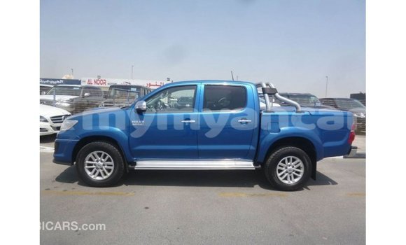 Buy Import Toyota Hilux Blue Car in Import - Dubai in Ayeyarwady Buy Import Toyota Hilux Blue Car in Import - Dubai in Ayeyarwady