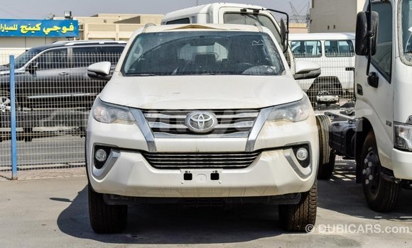 သွင်းကုန် Toyota Fortuner White ကား Import - Dubai Ayeyarwady သွင်းကုန် Toyota Fortuner White ကား Import - Dubai Ayeyarwady