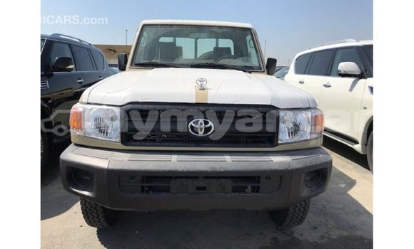Buy Import Toyota Land Cruiser Beige Car in Import - Dubai in Ayeyarwady Buy Import Toyota Land Cruiser Beige Car in Import - Dubai in Ayeyarwady