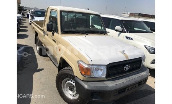 Buy Import Toyota Land Cruiser Beige Car in Import - Dubai in Ayeyarwady Buy Import Toyota Land Cruiser Beige Car in Import - Dubai in Ayeyarwady