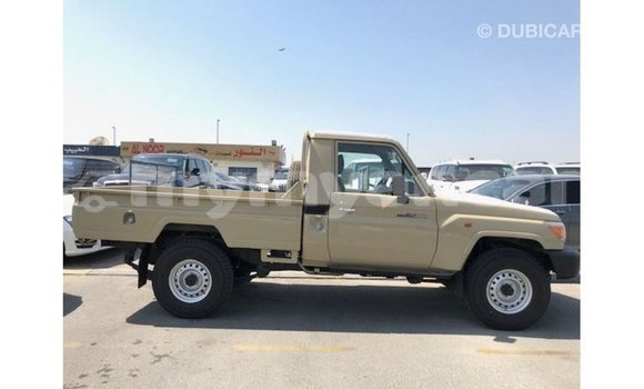 Buy Import Toyota Land Cruiser Beige Car in Import - Dubai in Ayeyarwady Buy Import Toyota Land Cruiser Beige Car in Import - Dubai in Ayeyarwady
