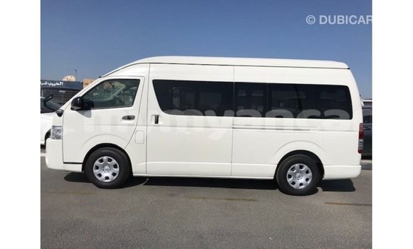 သွင်းကုန် Toyota Hiace White ကား Import - Dubai Ayeyarwady သွင်းကုန် Toyota Hiace White ကား Import - Dubai Ayeyarwady