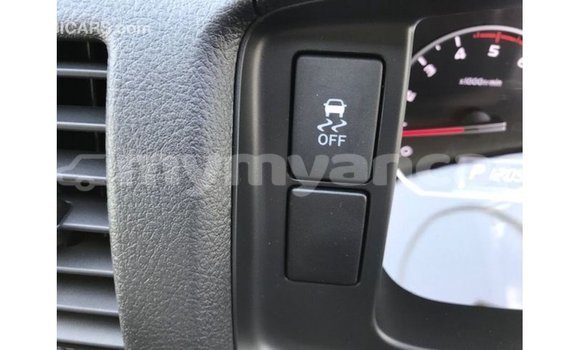 သွင်းကုန် Toyota Hiace White ကား Import - Dubai Ayeyarwady သွင်းကုန် Toyota Hiace White ကား Import - Dubai Ayeyarwady