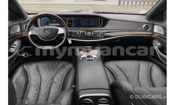 သွင်းကုန် Mercedes-Benz 190 (W201) Black ကား Import - Dubai Ayeyarwady သွင်းကုန် Mercedes-Benz 190 (W201) Black ကား Import - Dubai Ayeyarwady