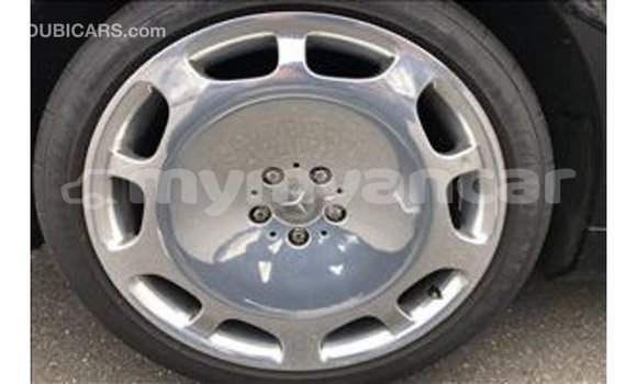 သွင်းကုန် Mercedes-Benz 190 (W201) Black ကား Import - Dubai Ayeyarwady သွင်းကုန် Mercedes-Benz 190 (W201) Black ကား Import - Dubai Ayeyarwady