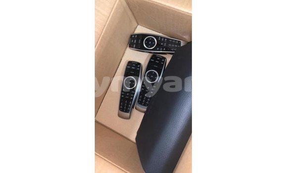 သွင်းကုန် Mercedes-Benz 190 (W201) Black ကား Import - Dubai Ayeyarwady သွင်းကုန် Mercedes-Benz 190 (W201) Black ကား Import - Dubai Ayeyarwady