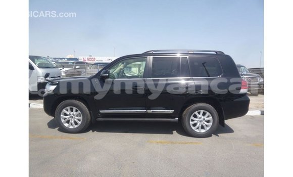 သွင်းကုန် Toyota Land Cruiser Black ကား Import - Dubai Ayeyarwady သွင်းကုန် Toyota Land Cruiser Black ကား Import - Dubai Ayeyarwady