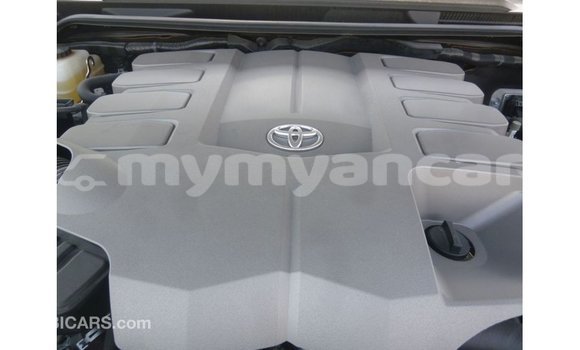 သွင်းကုန် Toyota Land Cruiser Black ကား Import - Dubai Ayeyarwady သွင်းကုန် Toyota Land Cruiser Black ကား Import - Dubai Ayeyarwady