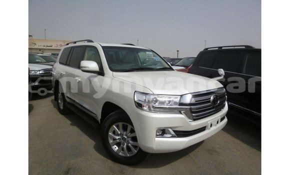 Acheter Import Voiture Toyota Land Cruiser Blanc à Import - Dubai, #<Region:0x000000000c5121b8> Acheter Import Voiture Toyota Land Cruiser Blanc à Import - Dubai, #<Region:0x000000000c5121b8>