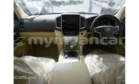 Acheter Import Voiture Toyota Land Cruiser Blanc à Import - Dubai, #<Region:0x000000000c5121b8> Acheter Import Voiture Toyota Land Cruiser Blanc à Import - Dubai, #<Region:0x000000000c5121b8>