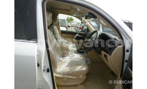 Acheter Import Voiture Toyota Land Cruiser Blanc à Import - Dubai, #<Region:0x000000000c5121b8> Acheter Import Voiture Toyota Land Cruiser Blanc à Import - Dubai, #<Region:0x000000000c5121b8>