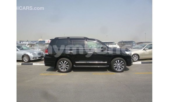 Buy Import Toyota Land Cruiser Black Car in Import - Dubai in Ayeyarwady Buy Import Toyota Land Cruiser Black Car in Import - Dubai in Ayeyarwady