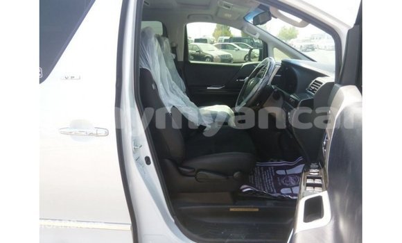 သွင်းကုန် Toyota Vellfire White ကား Import - Dubai Ayeyarwady သွင်းကုန် Toyota Vellfire White ကား Import - Dubai Ayeyarwady