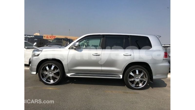 Big with watermark toyota land cruiser ayeyarwady import dubai 2698