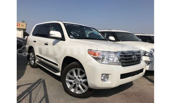 Acheter Import Voiture Toyota Land Cruiser Blanc à Import - Dubai, #<Region:0x000000000c5121b8> Acheter Import Voiture Toyota Land Cruiser Blanc à Import - Dubai, #<Region:0x000000000c5121b8>