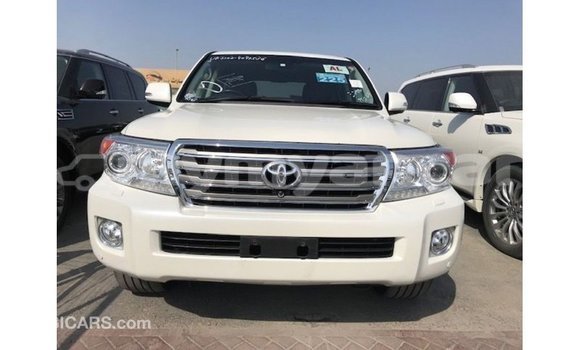 Acheter Import Voiture Toyota Land Cruiser Blanc à Import - Dubai, #<Region:0x000000000c5121b8> Acheter Import Voiture Toyota Land Cruiser Blanc à Import - Dubai, #<Region:0x000000000c5121b8>